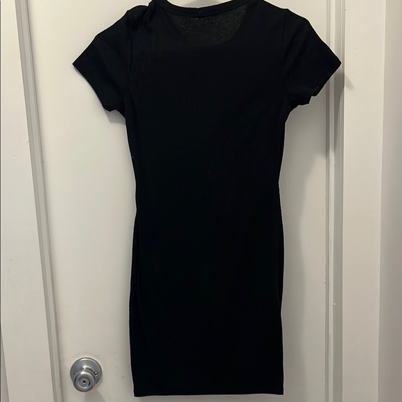 Chic Black Ribbed Cardigan - Picture 3 of 3